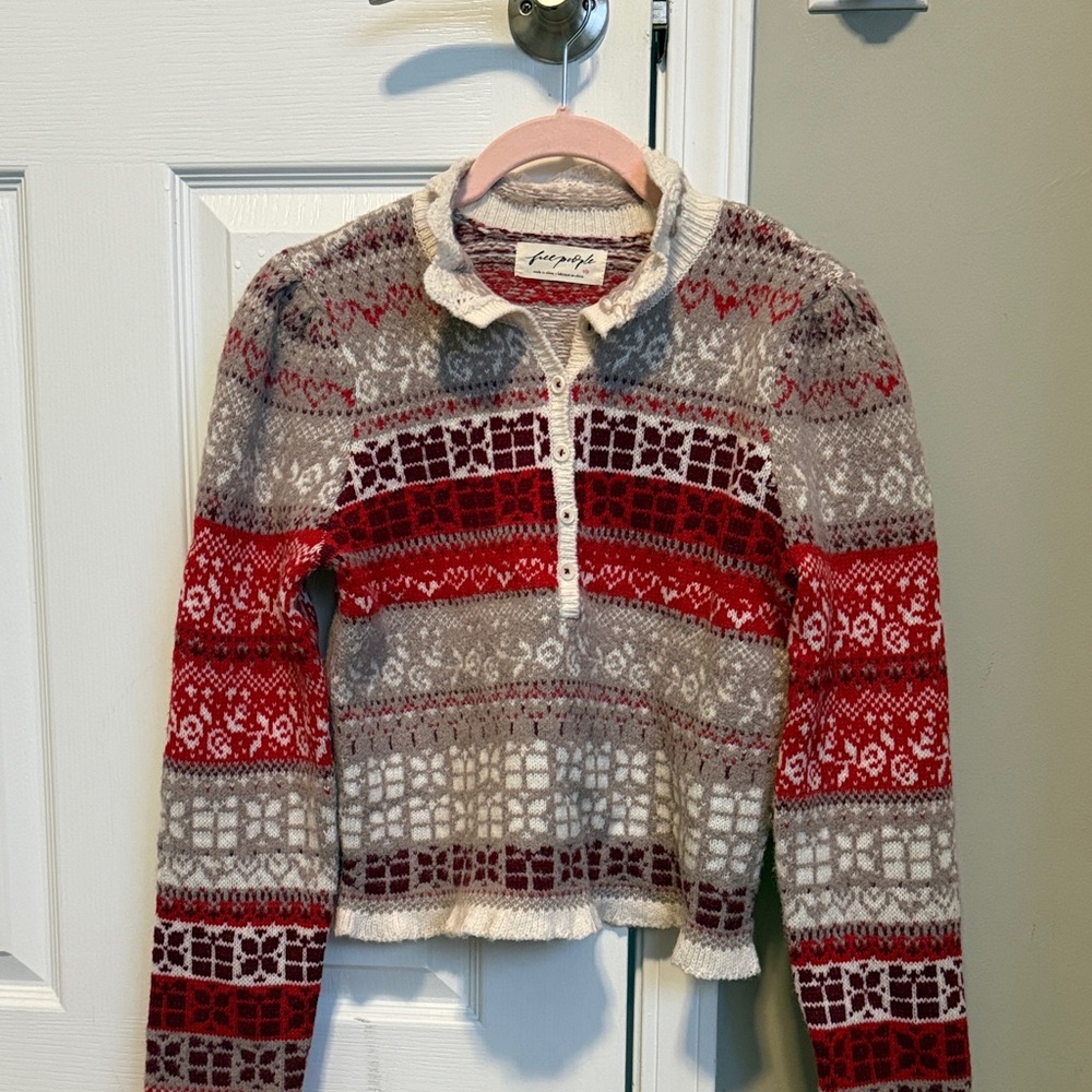Free People Gift Wrapped Henley Patterned sweater in Cherry Red combo - Small